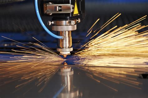 laser cutter that cuts metal